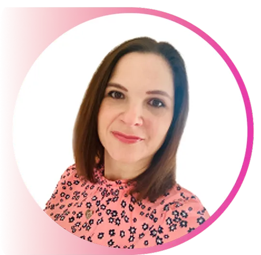 Profile picture of Faria Online Schools Director of Business Development, Sarah Pearce.